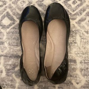 Brand new Vince Camuto Ellen flats
